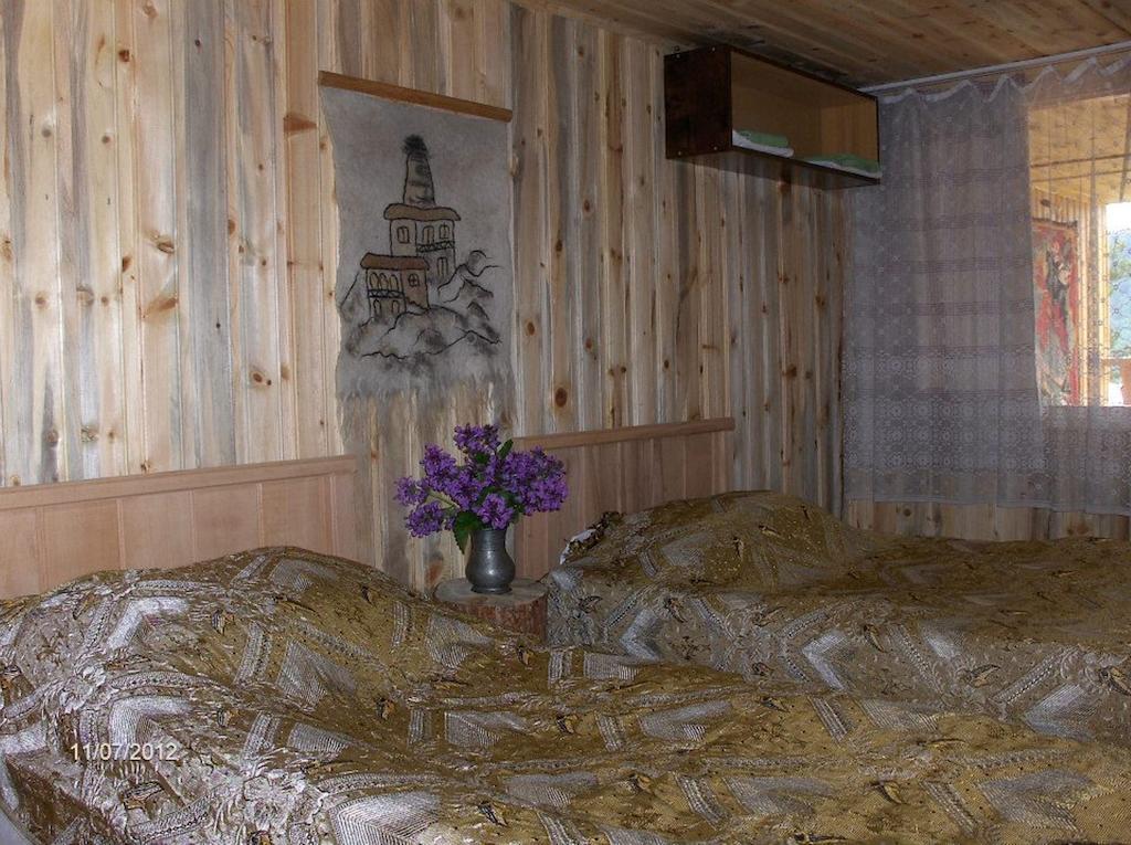 Guest House Mirgvela Omalo Szoba fotó